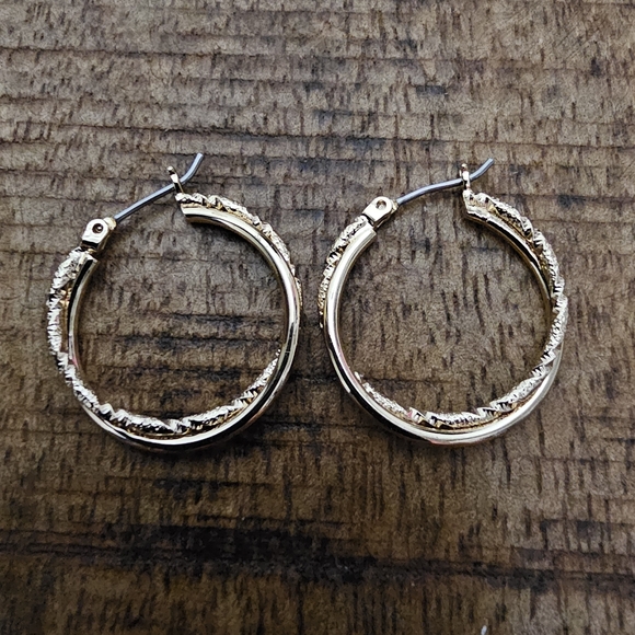 Assorted Women’s Gold Tone Earrings - Set of 4 Pairs - Picture 3 of 5